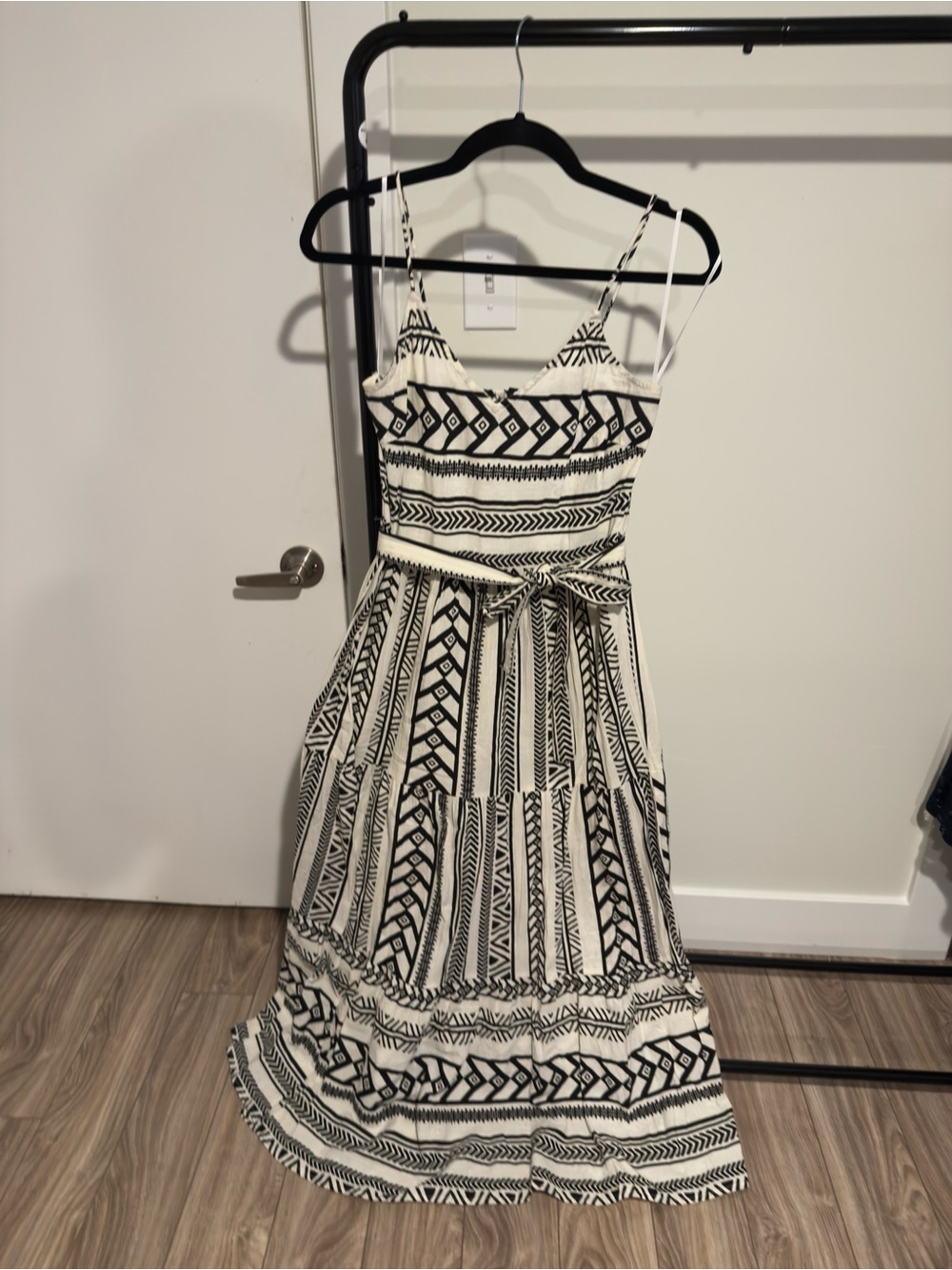 Vero Moda Black & White Geometric Spaghetti-Strap Maxi Dress